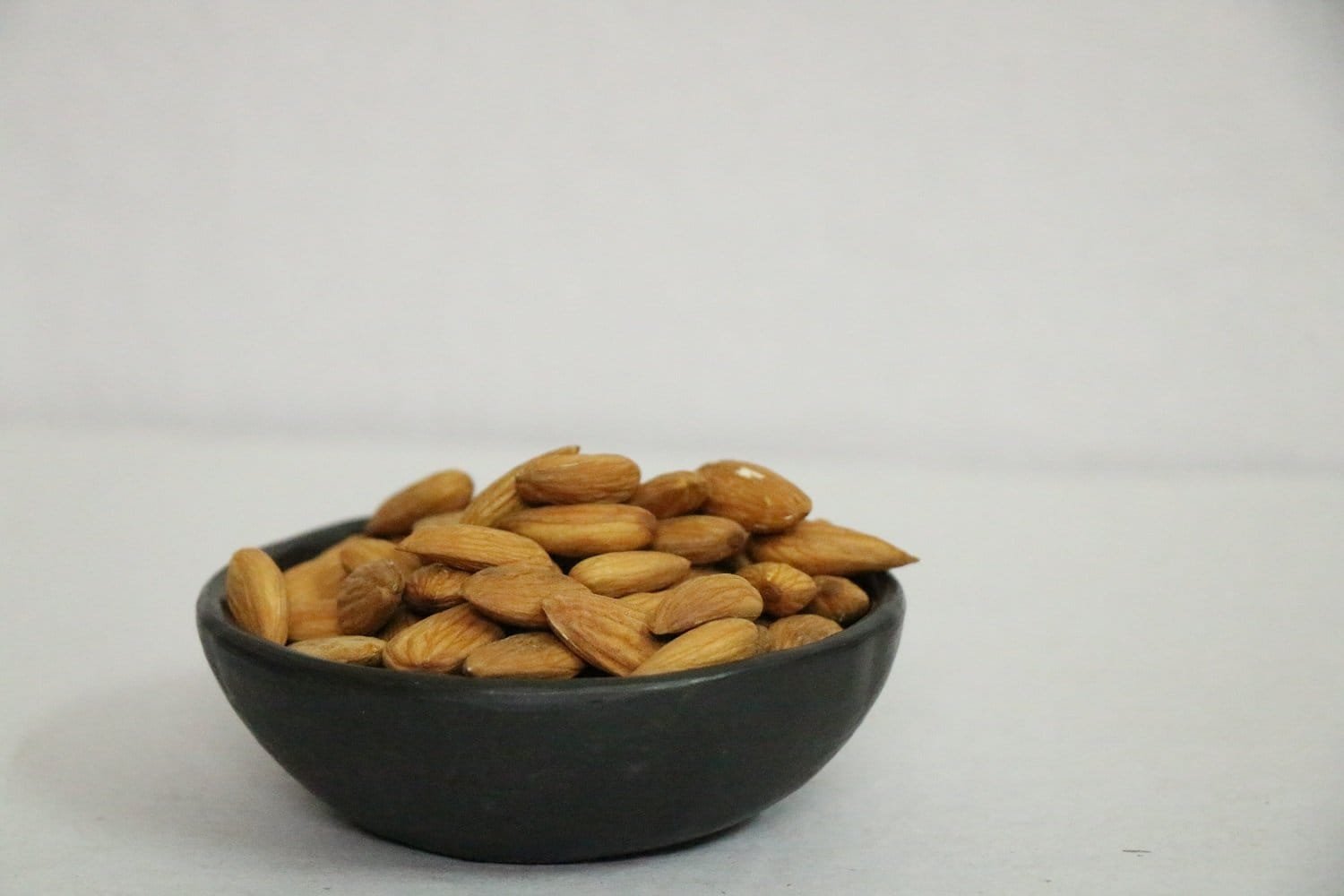 Luxurious Black Pottery Clay Bowl/Pot - Image 3